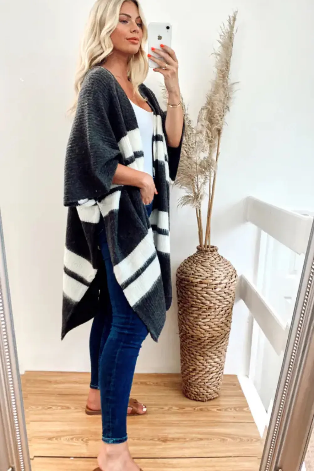 (4P. PACK) Knitted Poncho Cape in Grey and White Stripe