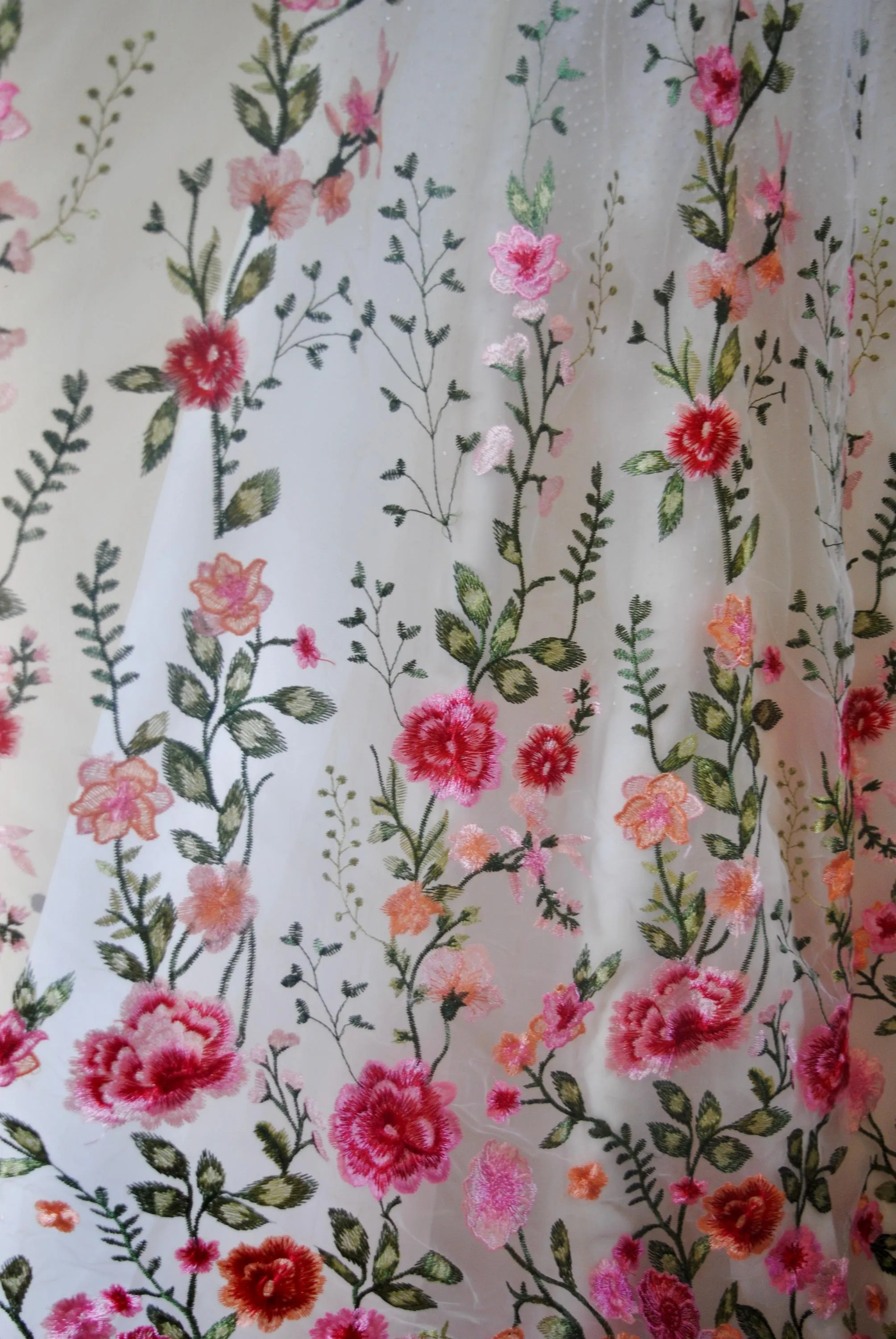 Bright Rose Embroidered Bridal Veil,