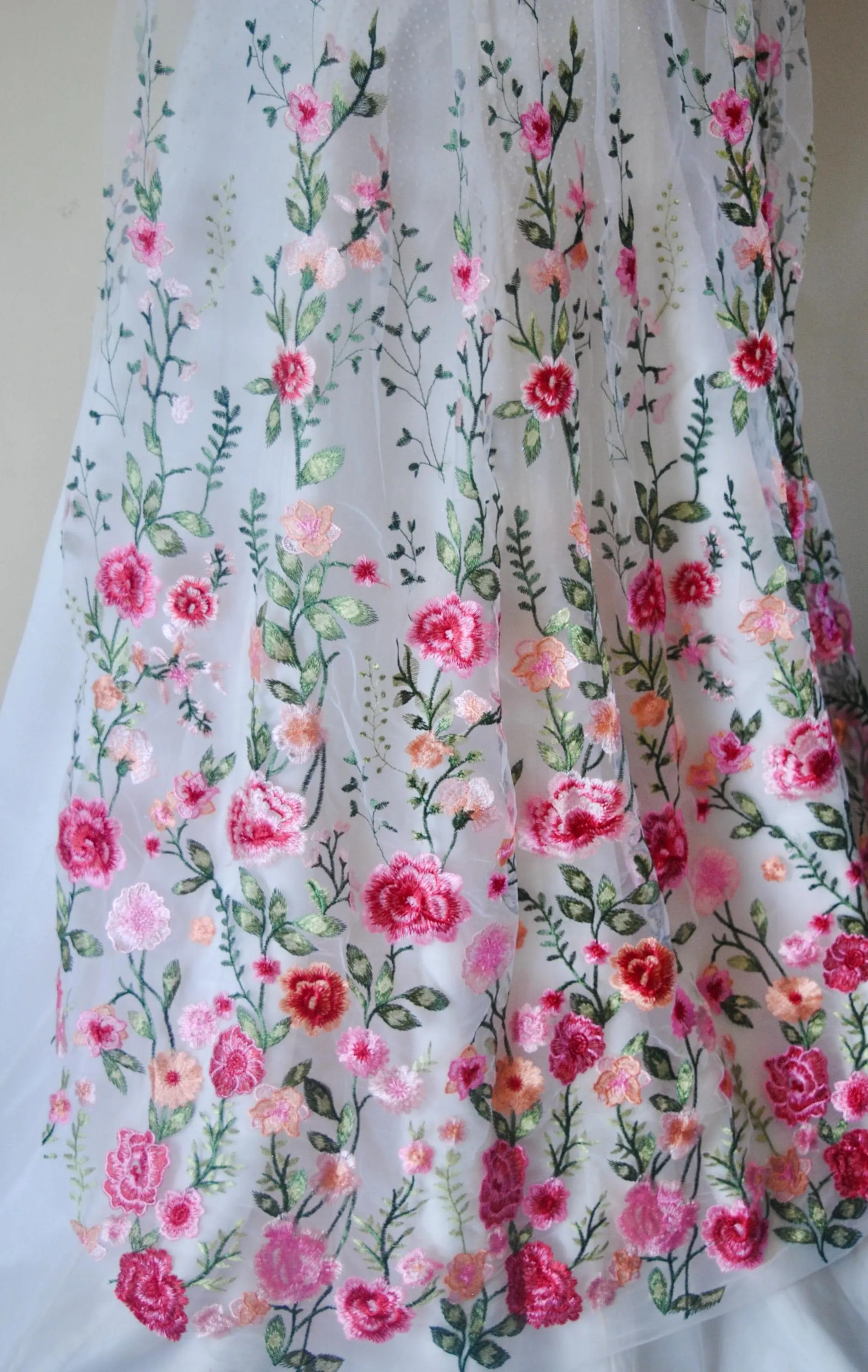 Bright Rose Embroidered Bridal Veil,