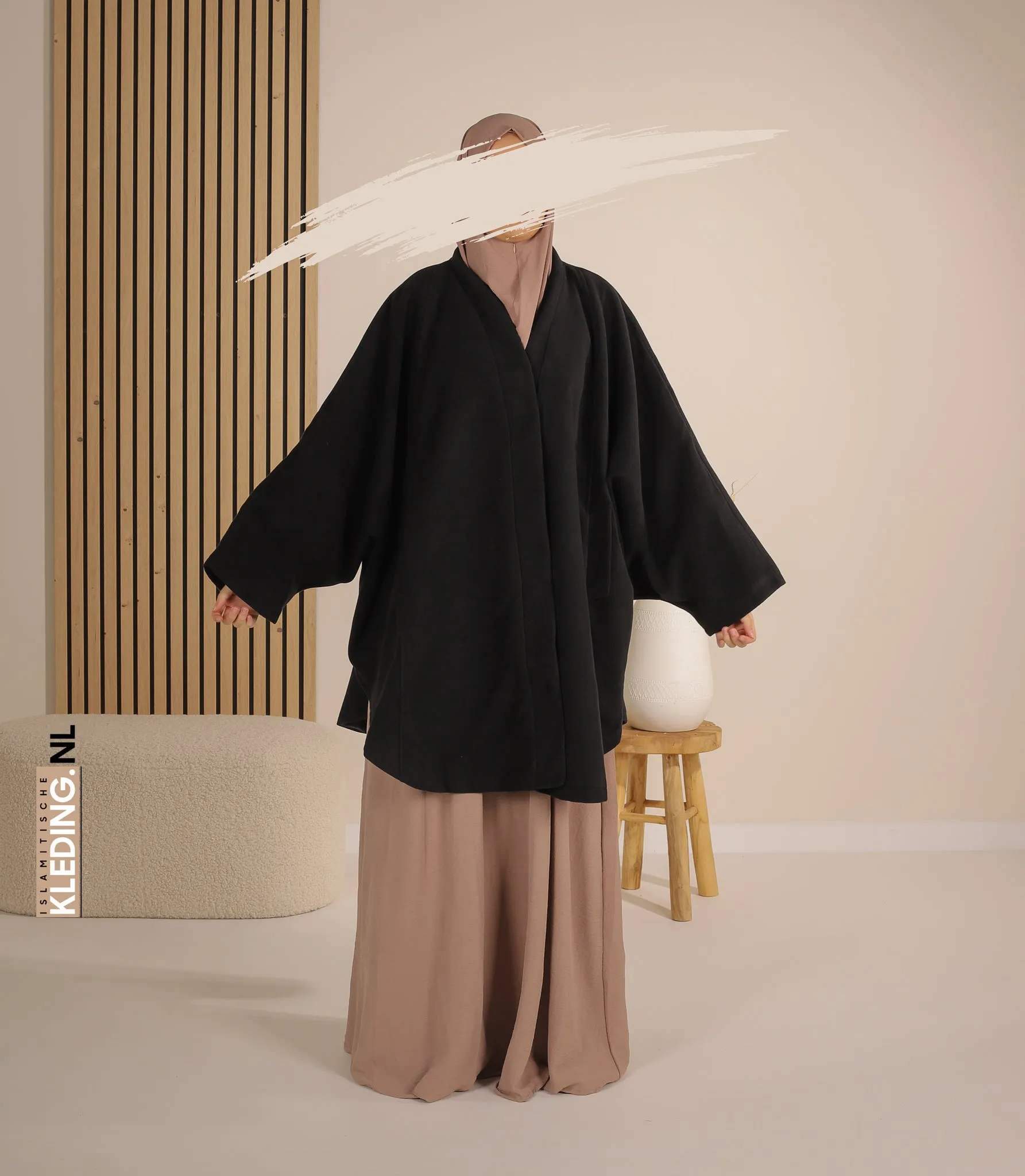 Cape Niya - Black