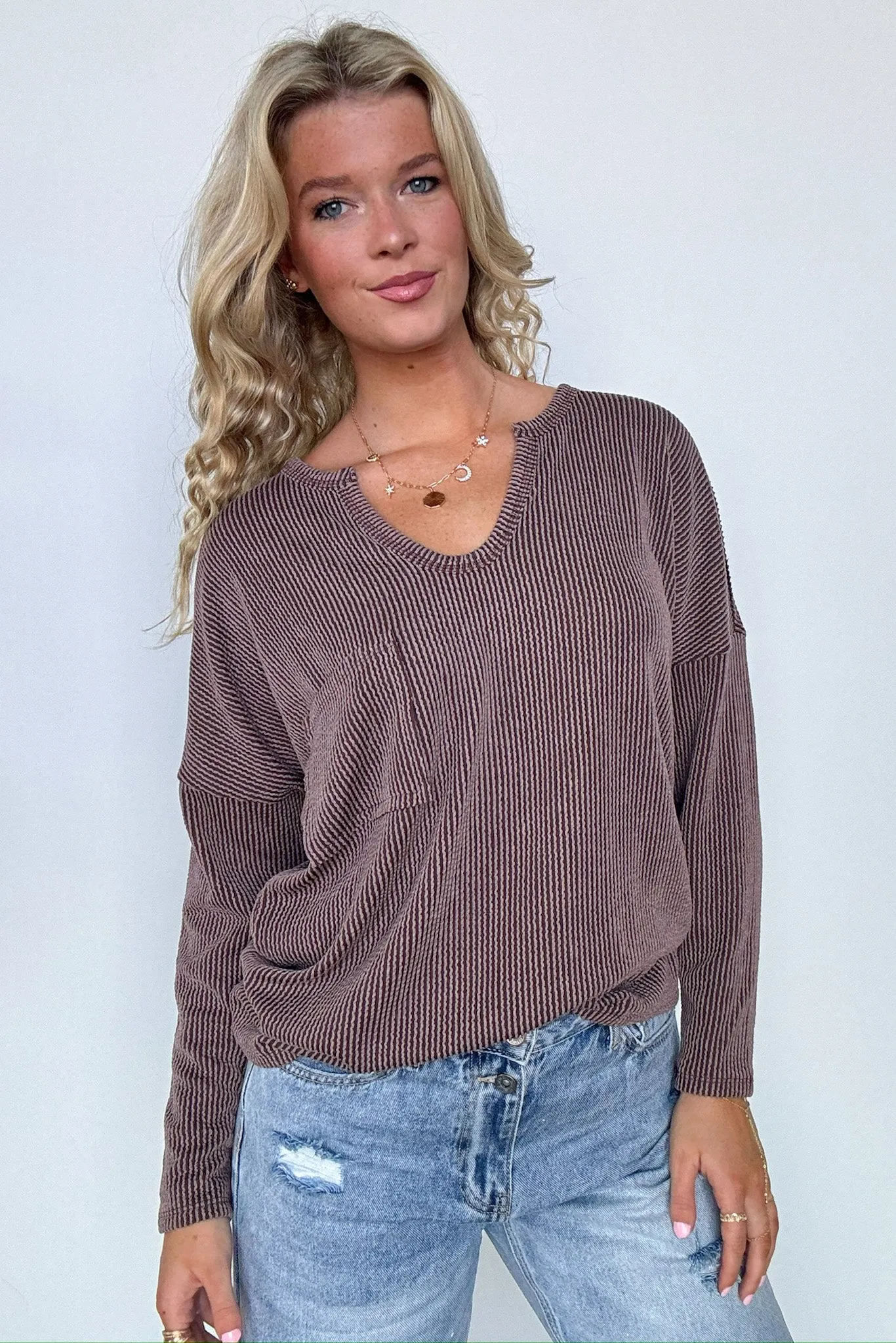 Casual Chic Rib Knit Patch Pocket V-Neck Top