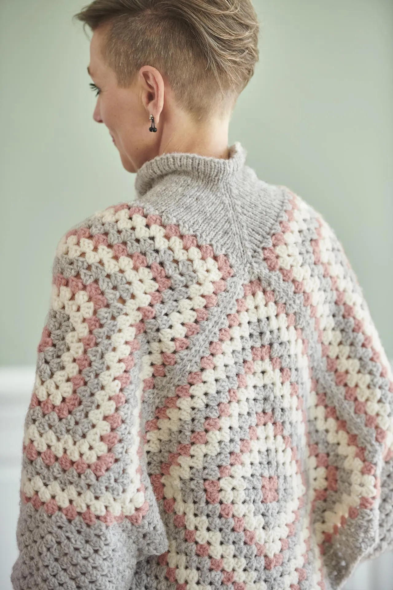 FR60 - Hæklet poncho