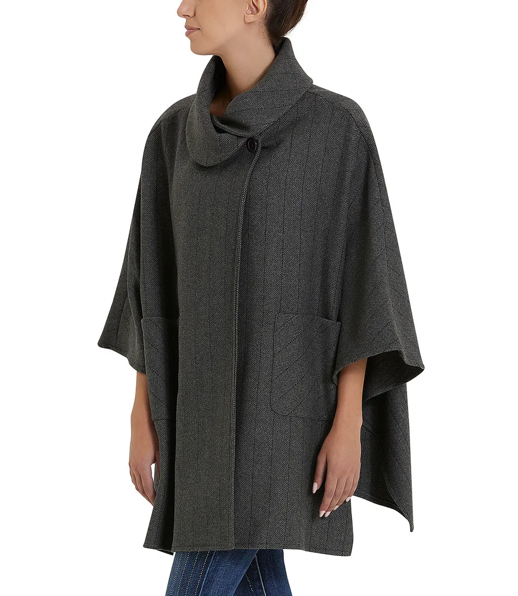 Grey cape with pockets and lapel collar