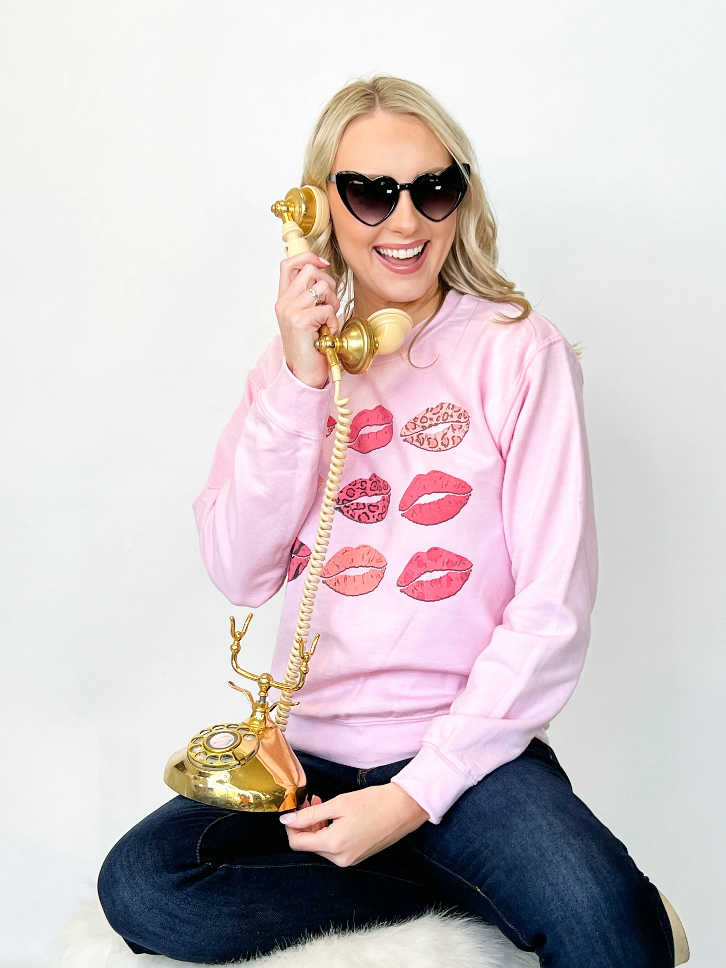 Kisses Graphic Sweatshirt