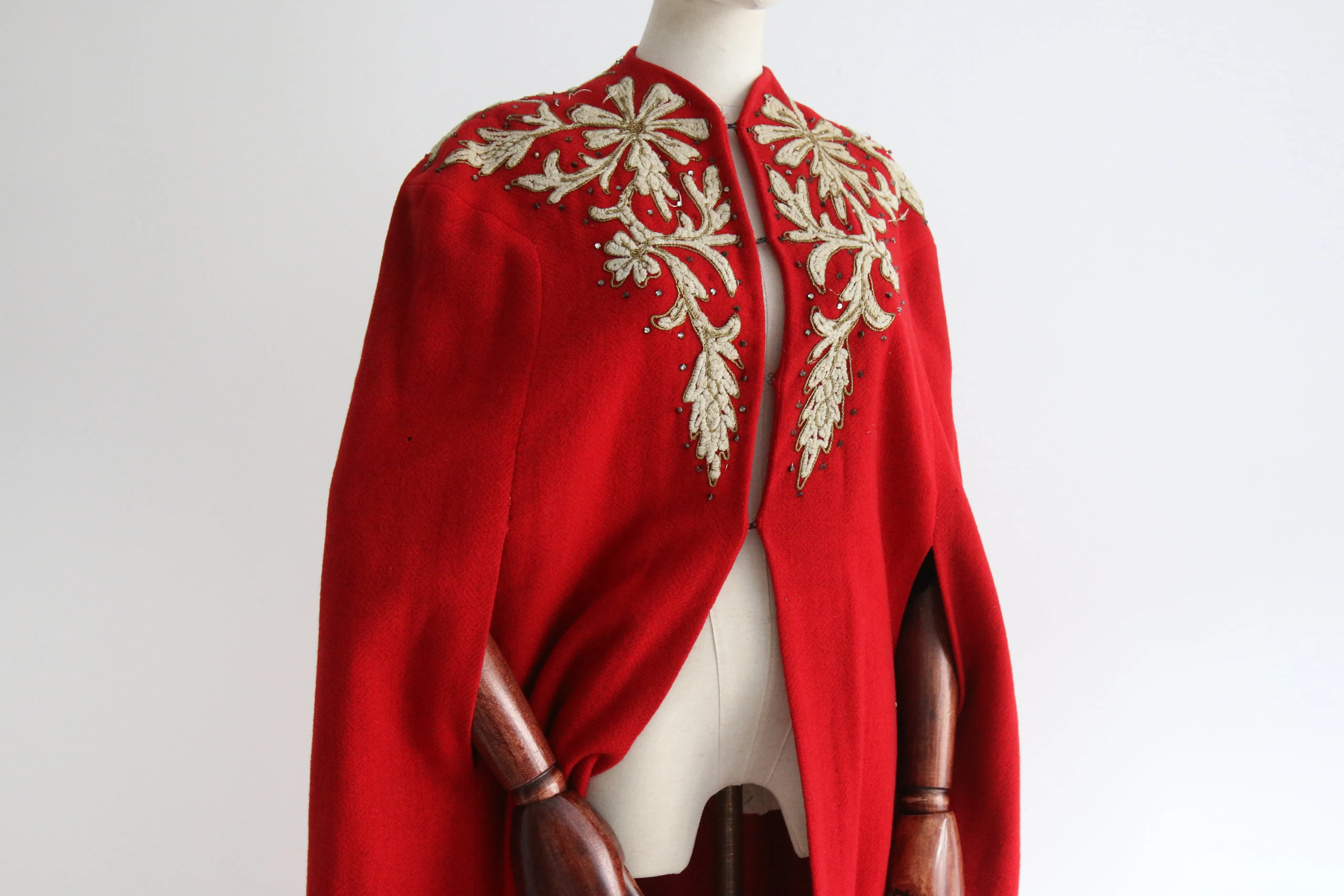 "Lamé Soutache & Rhinestones" Vintage Early 1940's Red Wool Embroidered Cape UK 10-16 US 6-12