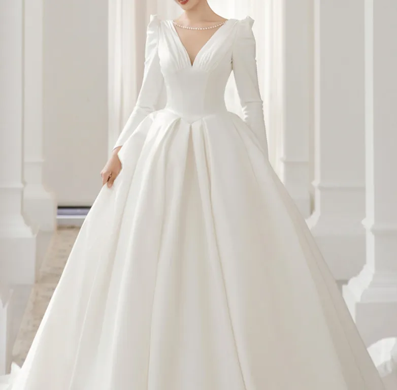 wedding dress evening dress for dinner French satin sexy back wedding dress 2022 new bride wedding long sleeve out gauze white dress spring drag